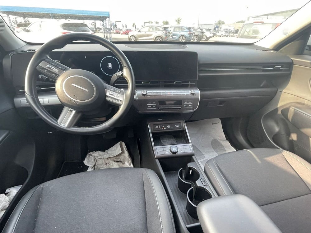 Hyundai Kona usata a Latina (14)