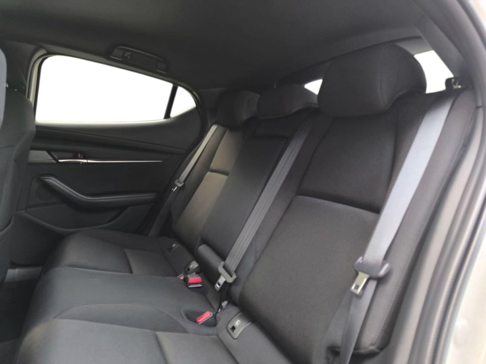 Mazda Mazda3 nuova a Udine (9)