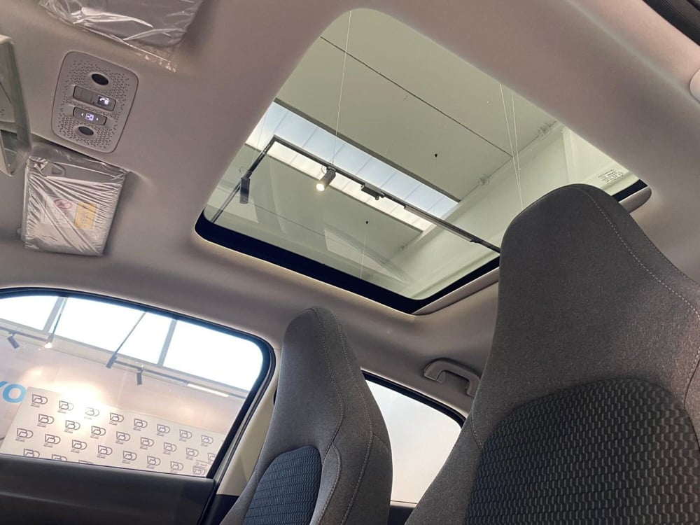 Leapmotor T03 nuova a Milano (18)