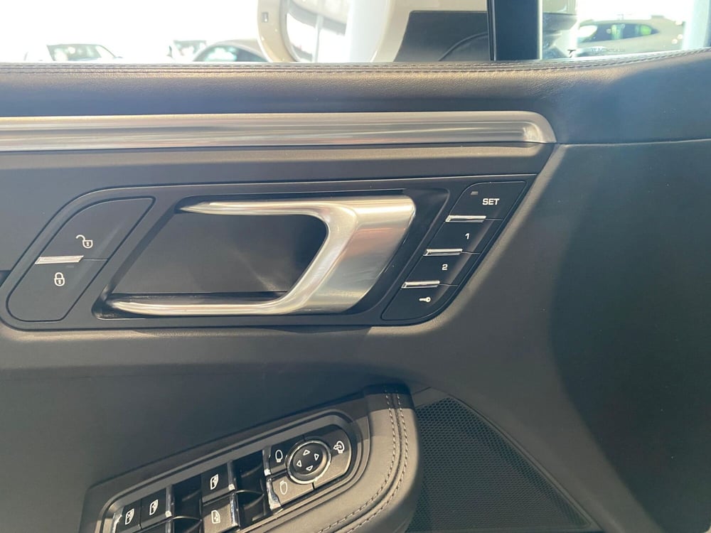 Porsche Macan usata a Firenze (17)
