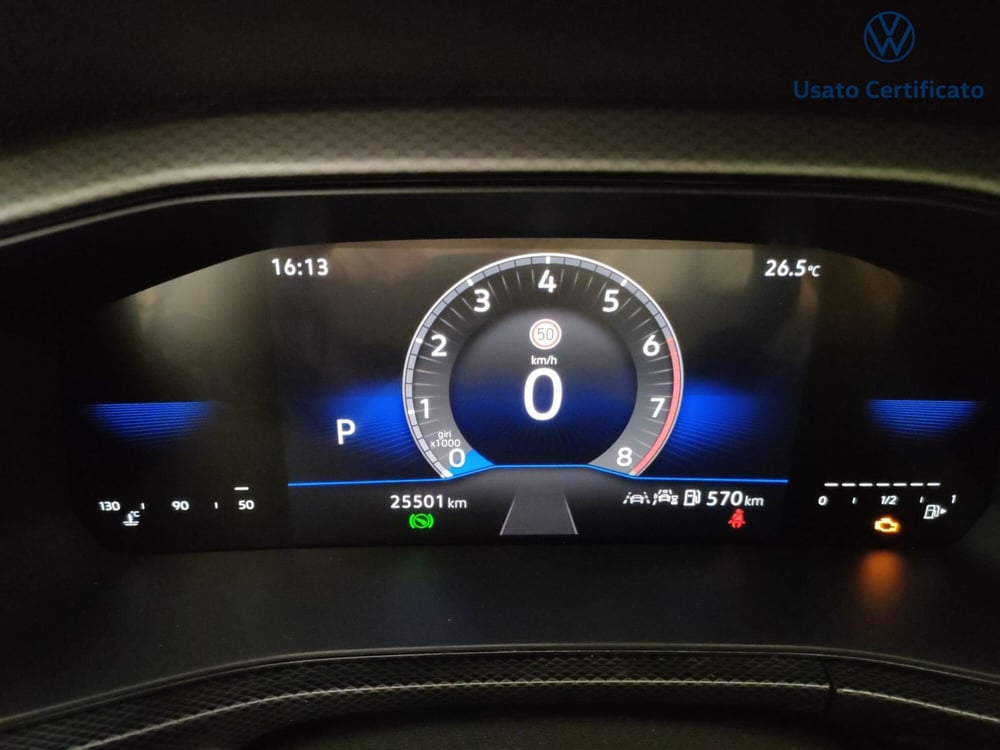 Volkswagen T-Cross usata a Varese (13)