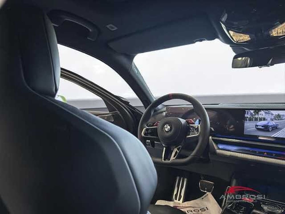 BMW Serie 5 nuova a Viterbo (18)