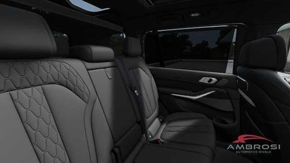 BMW X7 nuova a Viterbo (13)