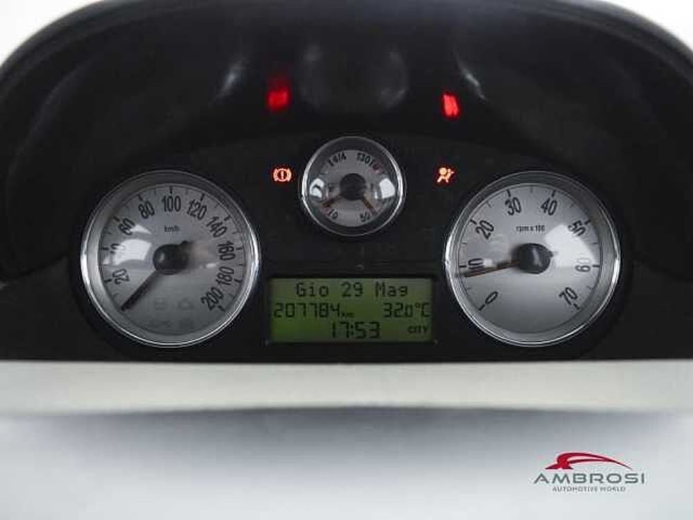 Lancia Ypsilon usata a Viterbo (13)