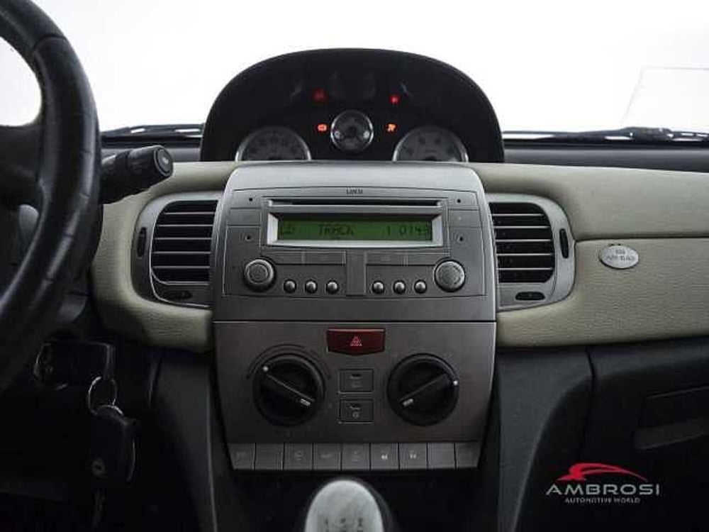 Lancia Ypsilon usata a Viterbo (17)