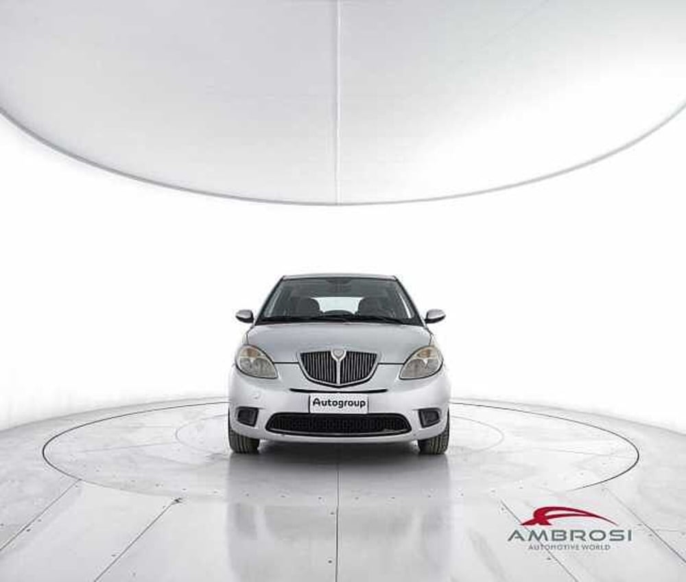 Lancia Ypsilon usata a Viterbo (5)