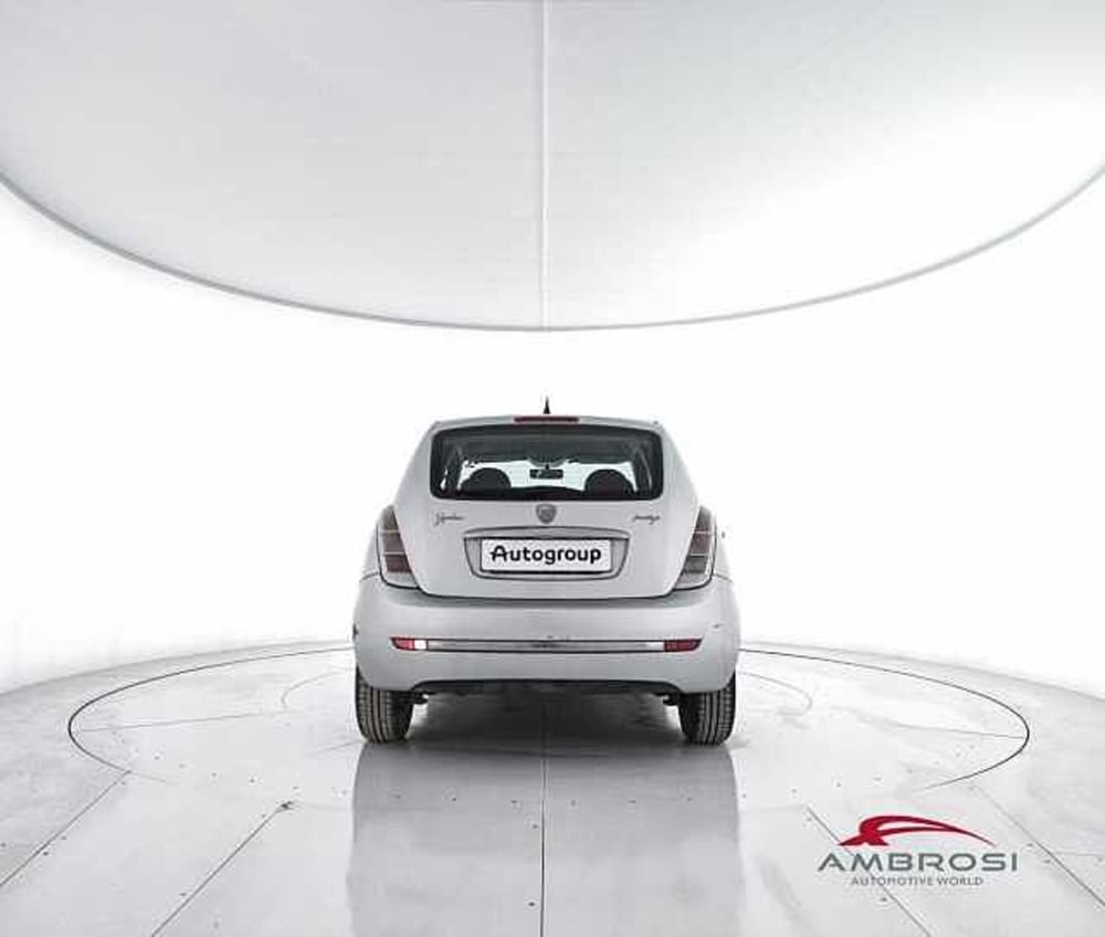 Lancia Ypsilon usata a Viterbo (6)
