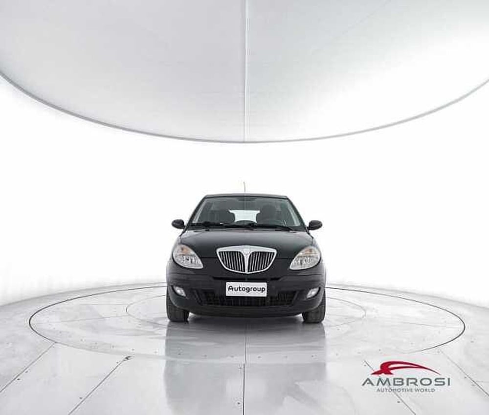 Lancia Ypsilon usata a Viterbo (5)