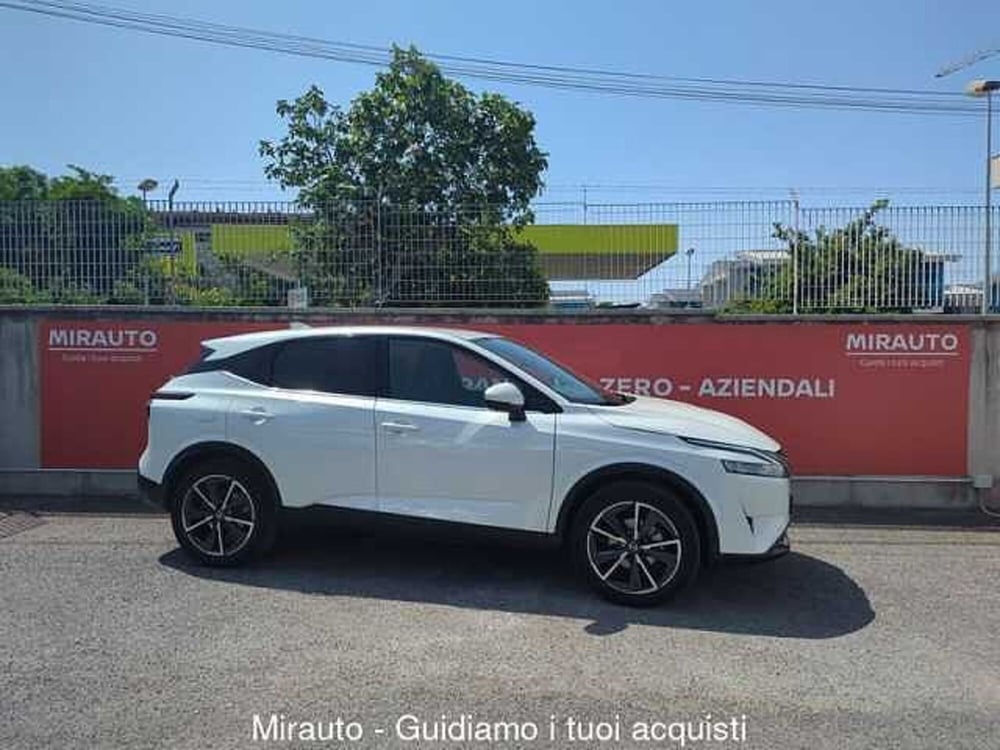 Nissan Qashqai usata a Roma