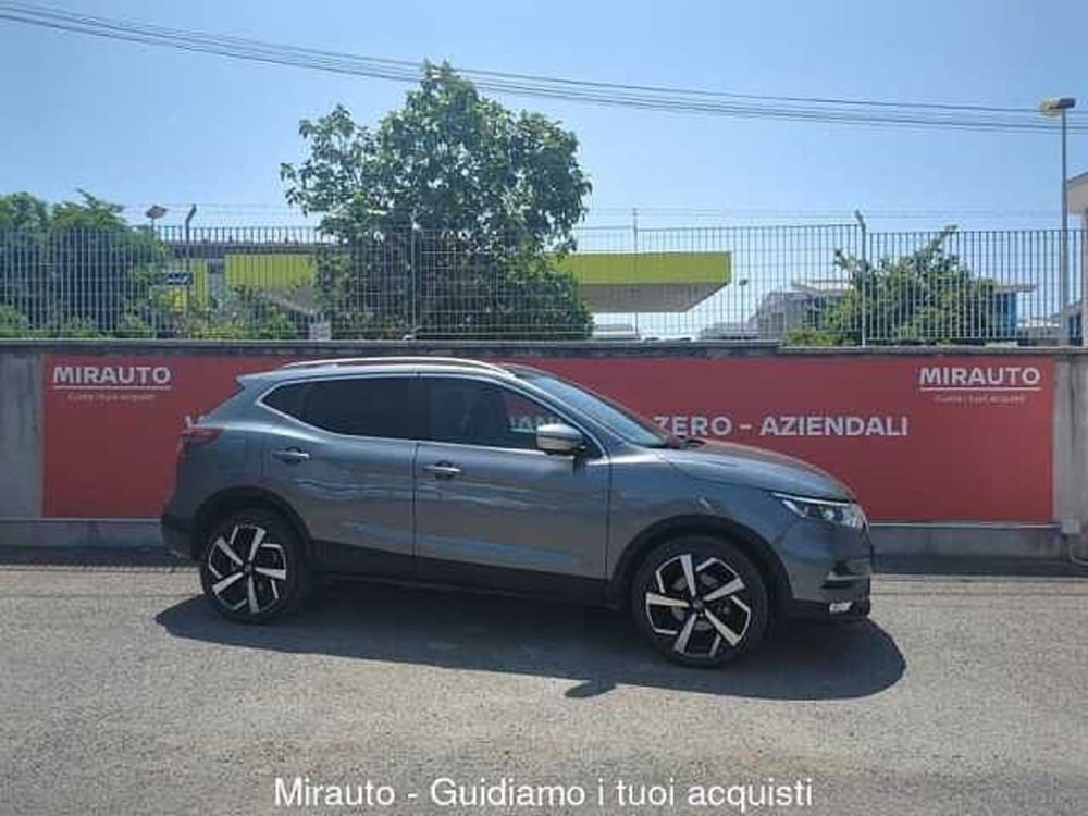 Nissan Qashqai usata a Roma