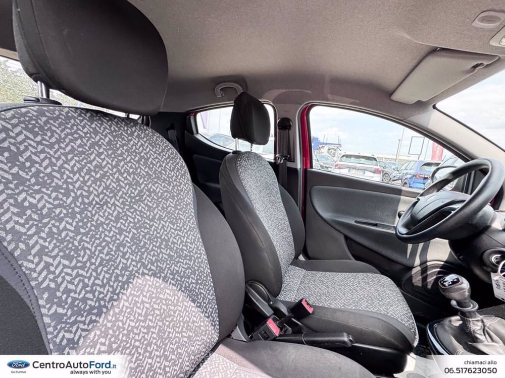 Lancia Ypsilon usata a Roma (7)