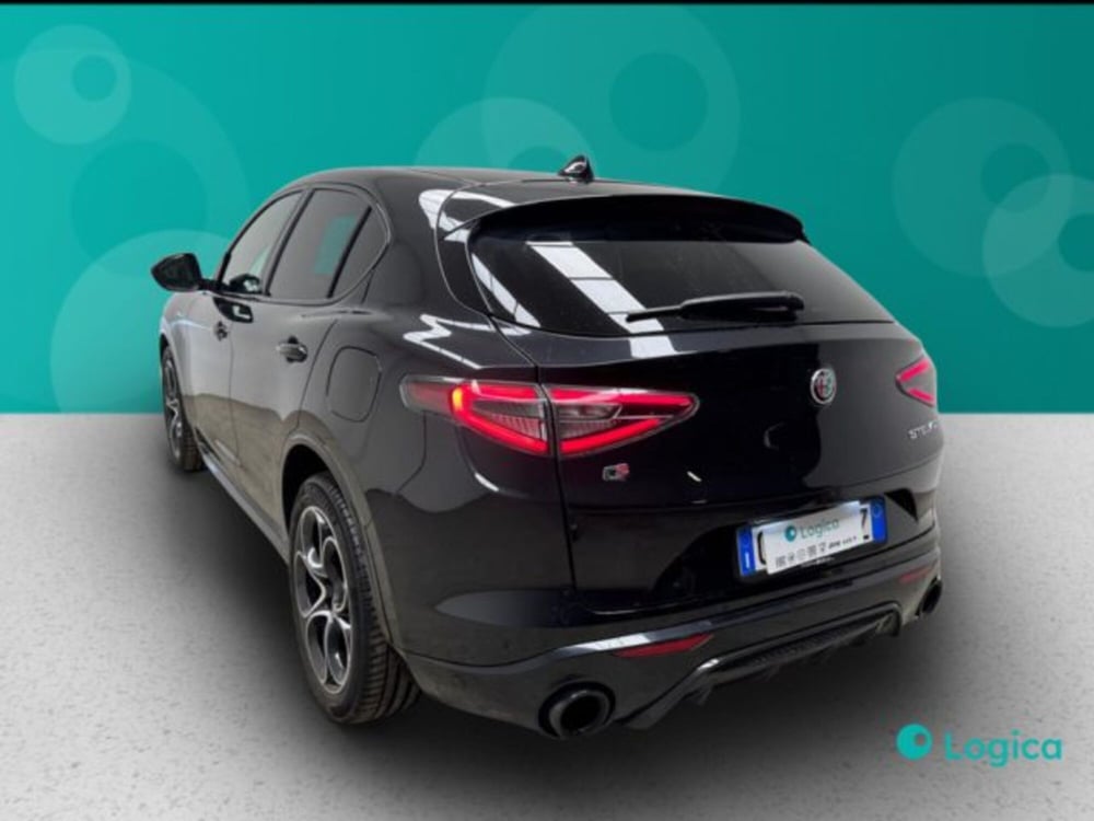 Alfa Romeo Stelvio usata a Biella (3)