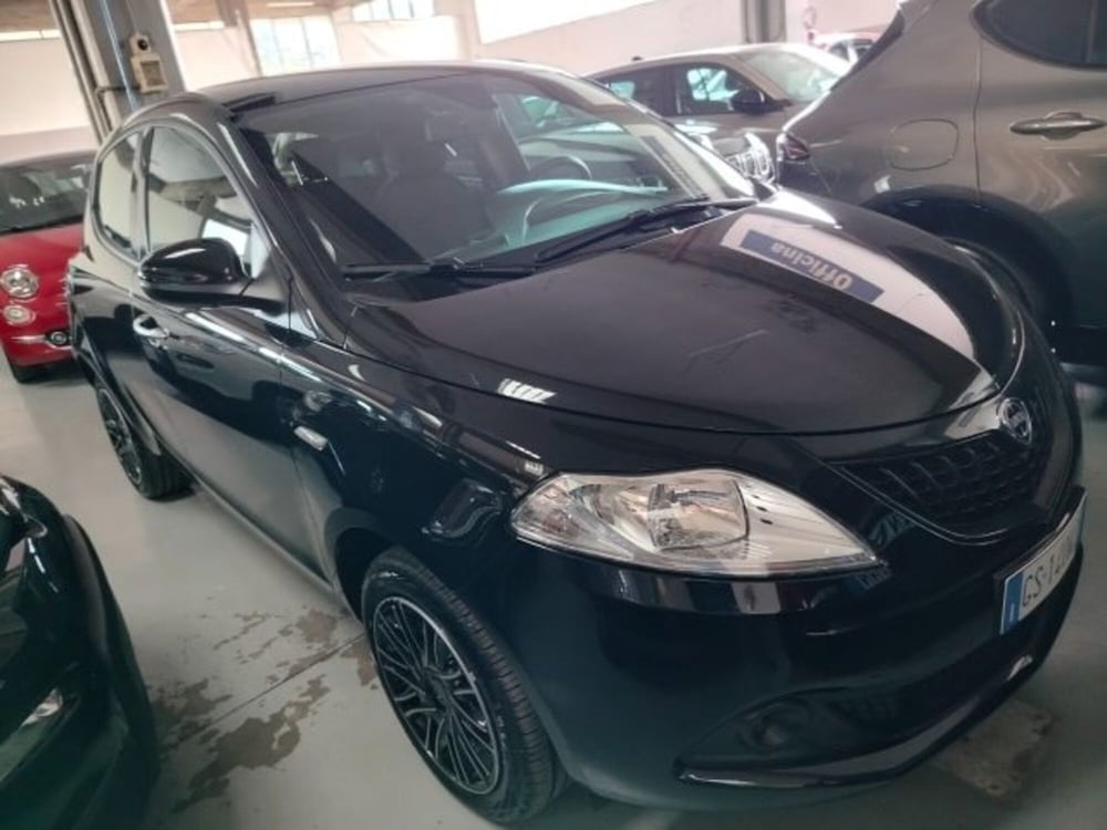 Lancia Ypsilon usata a Forlì-Cesena (4)