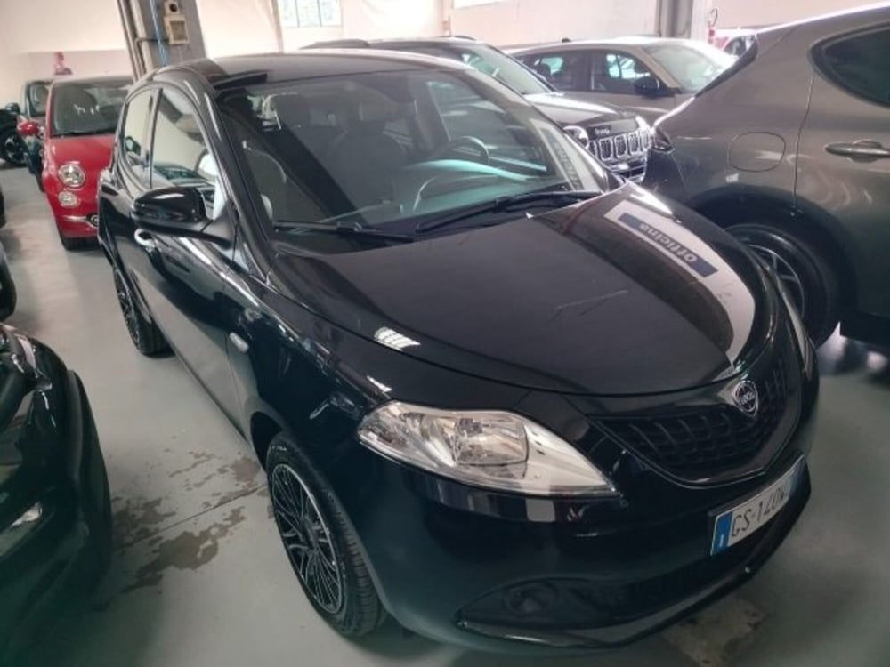 Lancia Ypsilon usata a Forlì-Cesena (5)