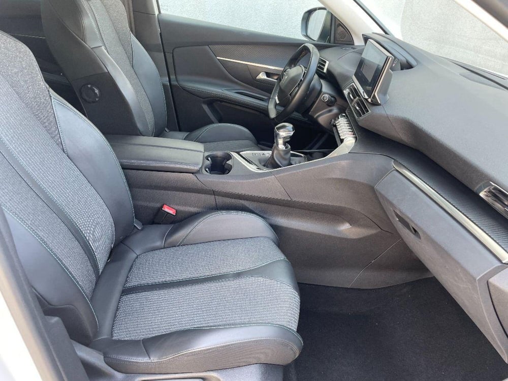 Peugeot 3008 usata a Lecce (18)