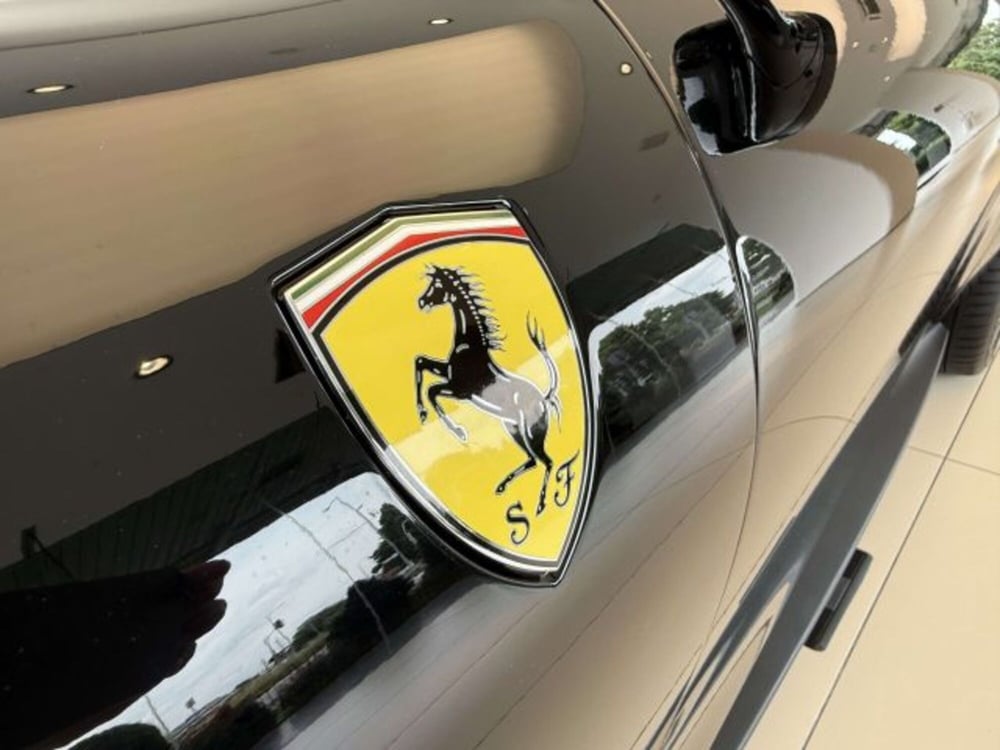 Ferrari Roma Spider usata a Torino (5)