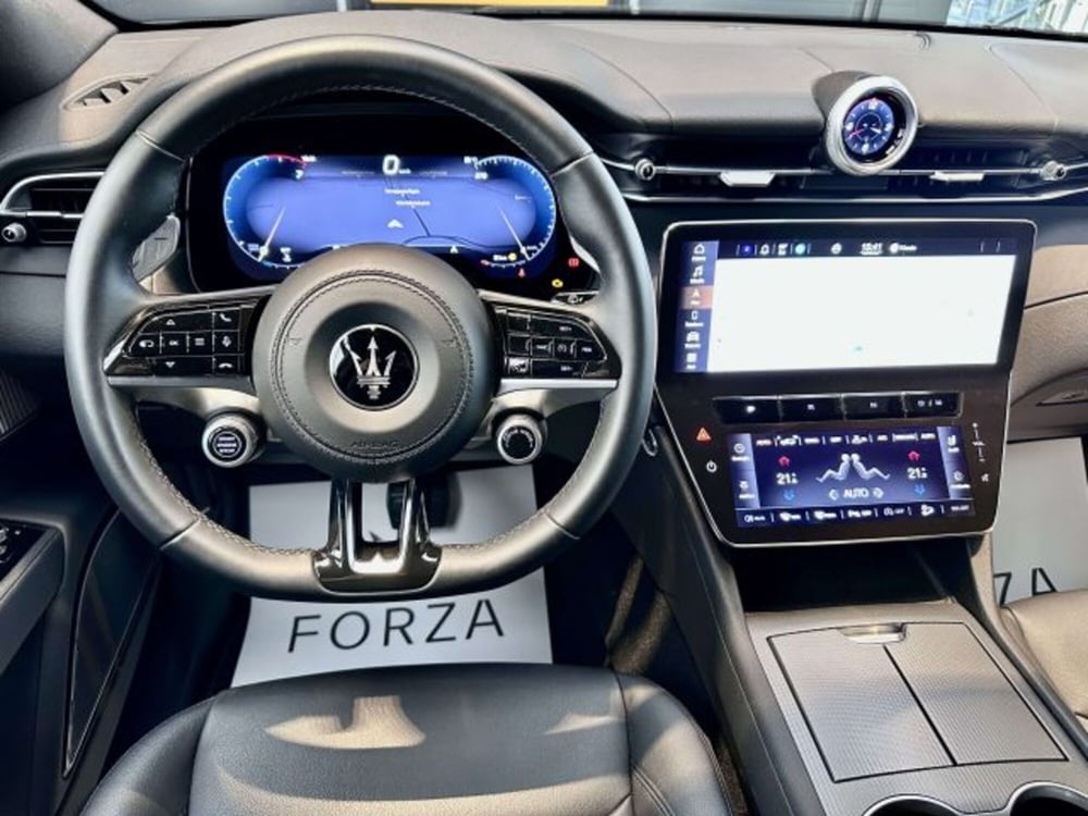 Maserati Grecale usata a Torino (14)