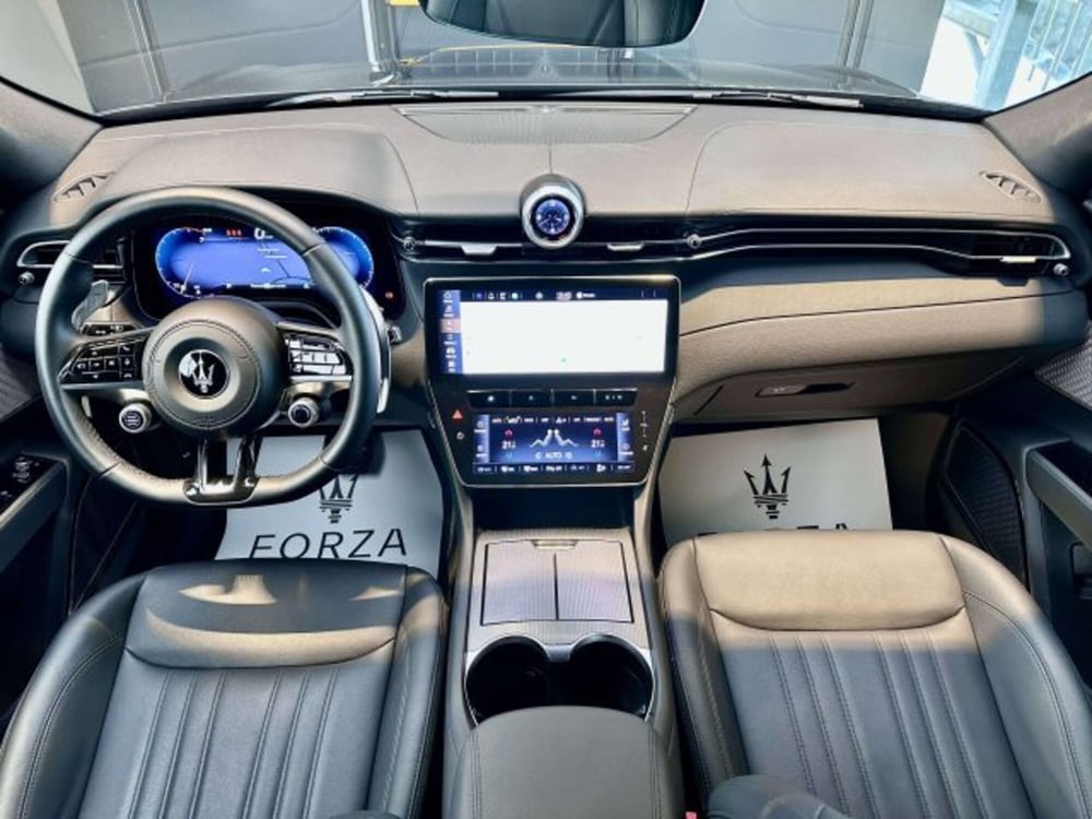 Maserati Grecale usata a Torino (15)