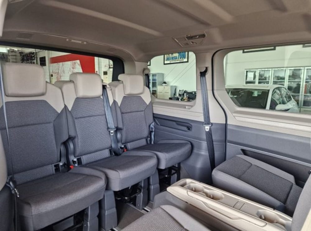Volkswagen Multivan usata a Verona (12)