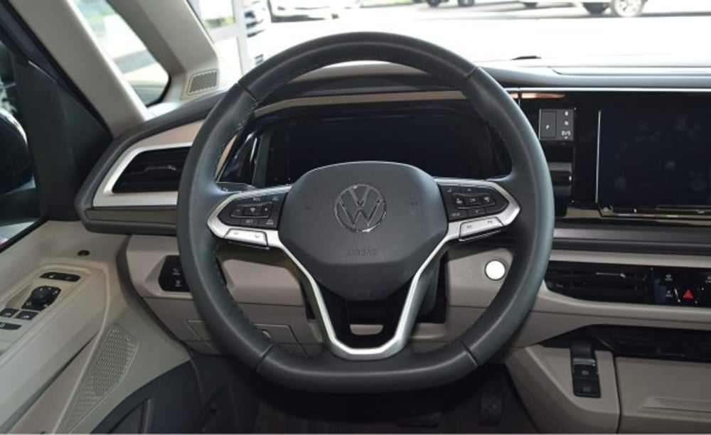 Volkswagen Multivan usata a Verona (8)