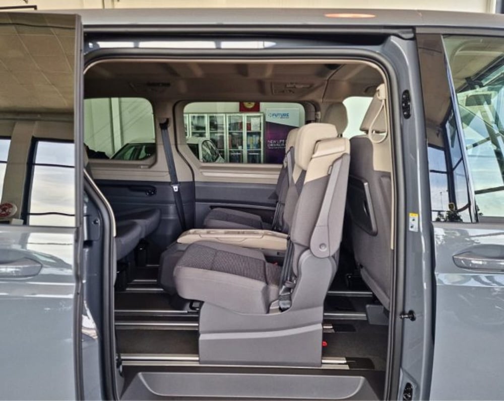 Volkswagen Multivan usata a Verona (9)