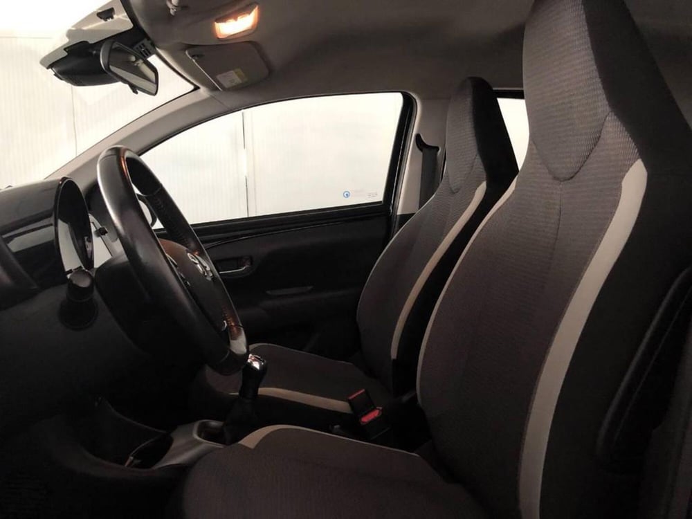 Toyota Aygo usata a Torino (11)
