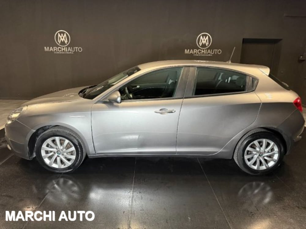 Alfa Romeo Giulietta usata a Perugia (8)