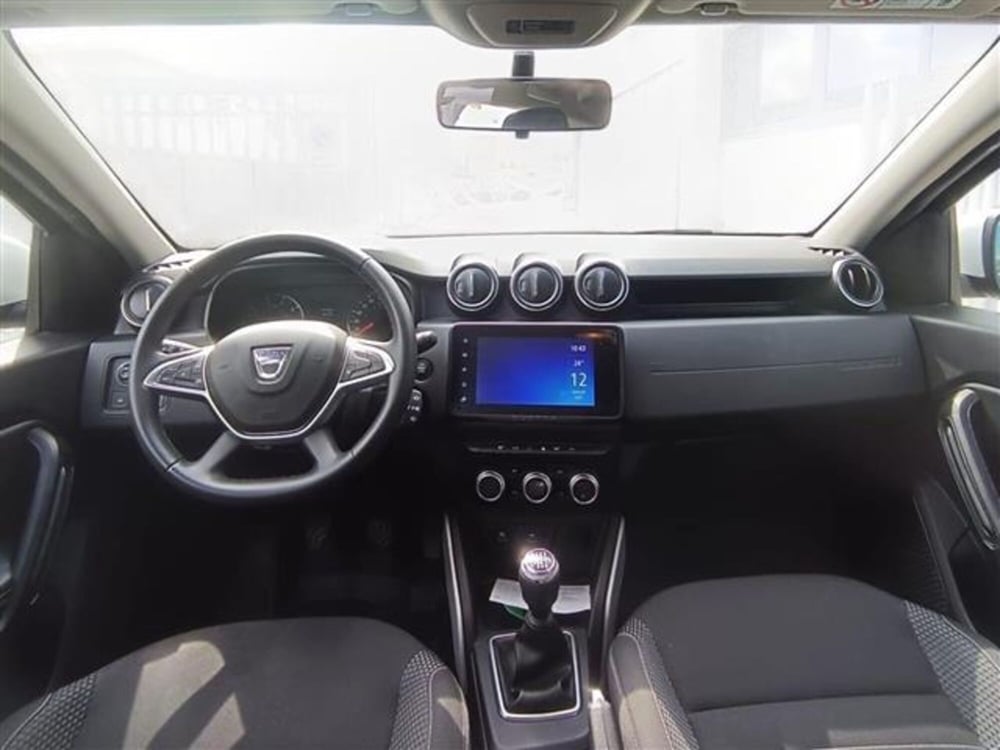 Dacia Duster usata a Livorno (10)