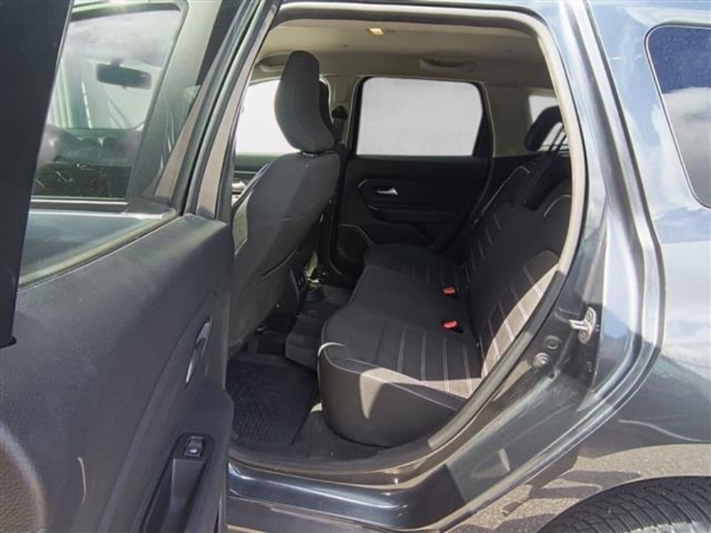 Dacia Duster usata a Livorno (14)