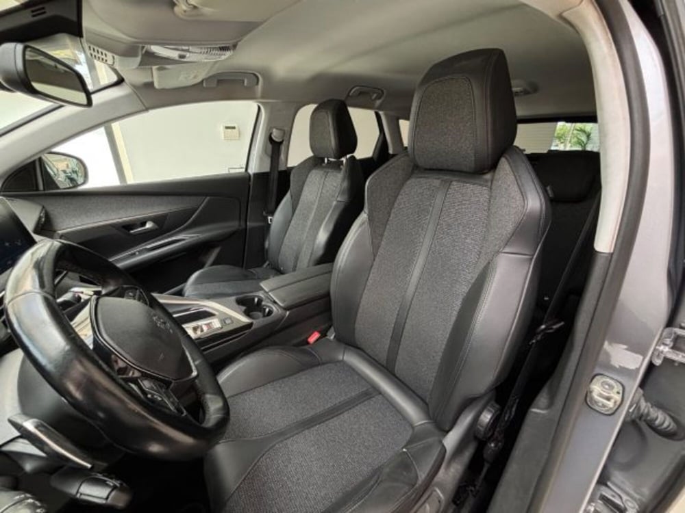 Peugeot 3008 usata a Napoli (18)
