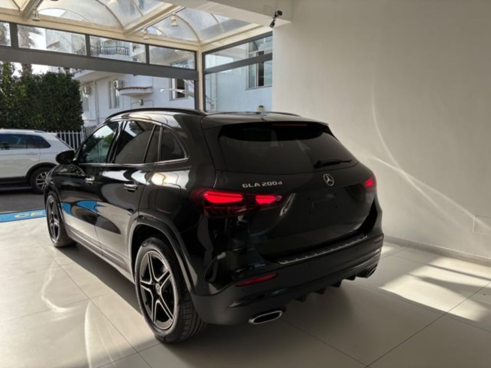 Mercedes-Benz GLA SUV usata a Napoli (11)