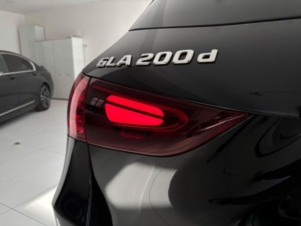 Mercedes-Benz GLA SUV usata a Napoli (17)