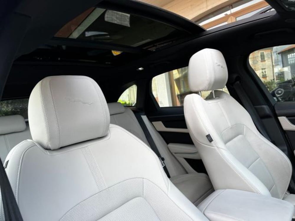 Jaguar F-Pace usata a Bergamo (18)