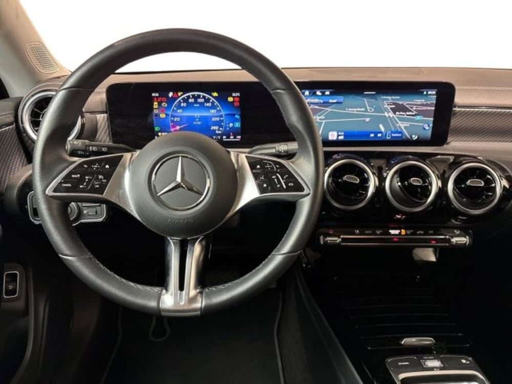 Mercedes-Benz CLA Shooting Brake usata a Bologna (11)