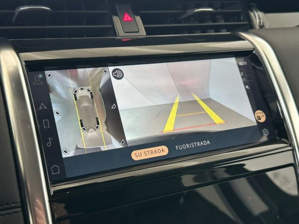 Land Rover Discovery Sport usata a Modena (11)