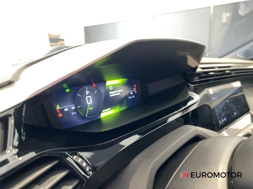 Peugeot 308 nuova a Bari (15)