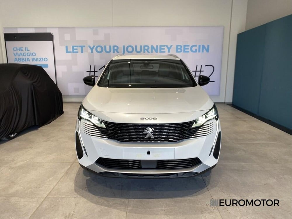 Peugeot 5008 nuova a Bari (2)