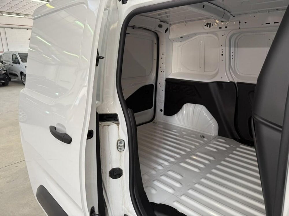 Toyota Proace City Furgone nuova a Monza e Brianza (10)