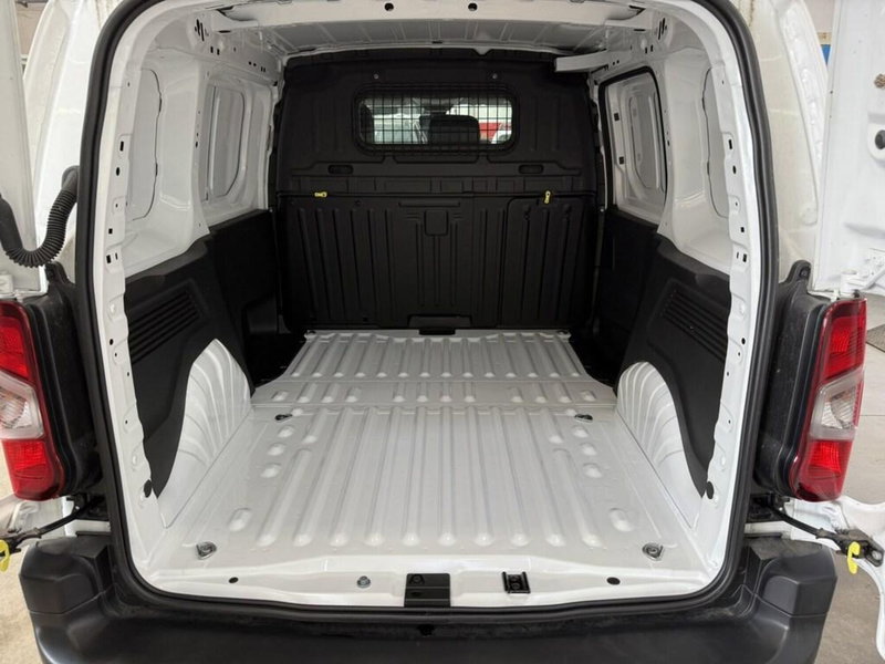 Toyota Proace City Furgone nuova a Monza e Brianza (11)