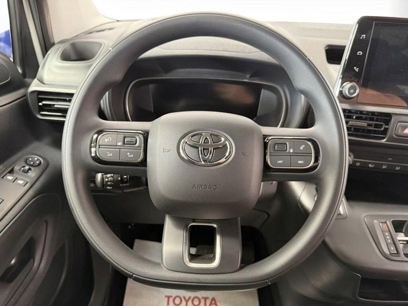 Toyota Proace City Furgone nuova a Monza e Brianza (7)