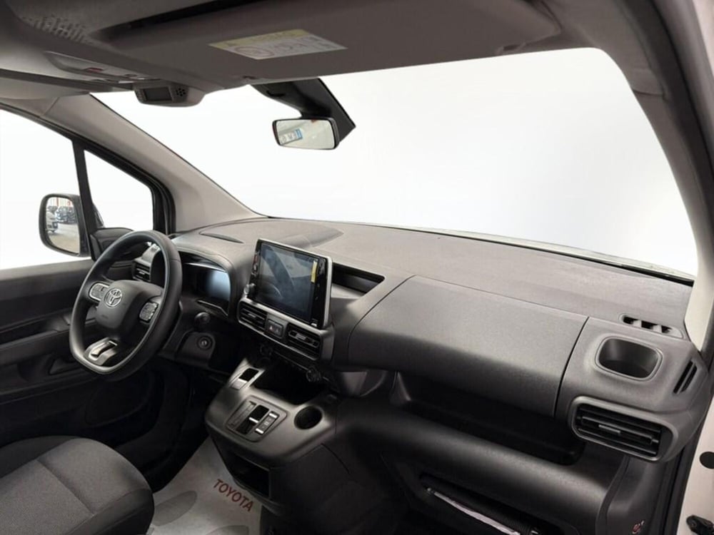 Toyota Proace City Furgone nuova a Monza e Brianza (8)