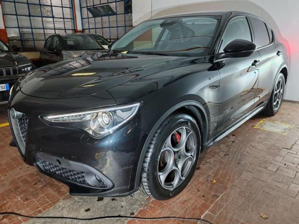 Alfa Romeo Stelvio usata a Torino (3)
