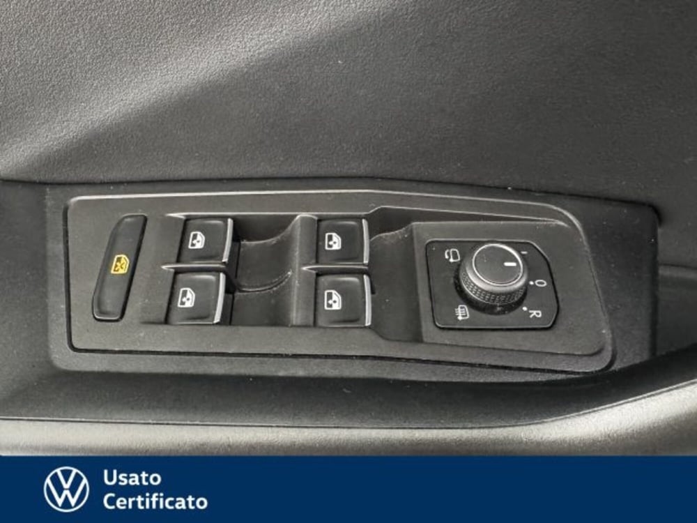 Volkswagen T-Roc usata a Vicenza (12)