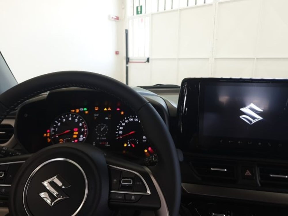 Suzuki Swift nuova a Reggio Emilia (10)