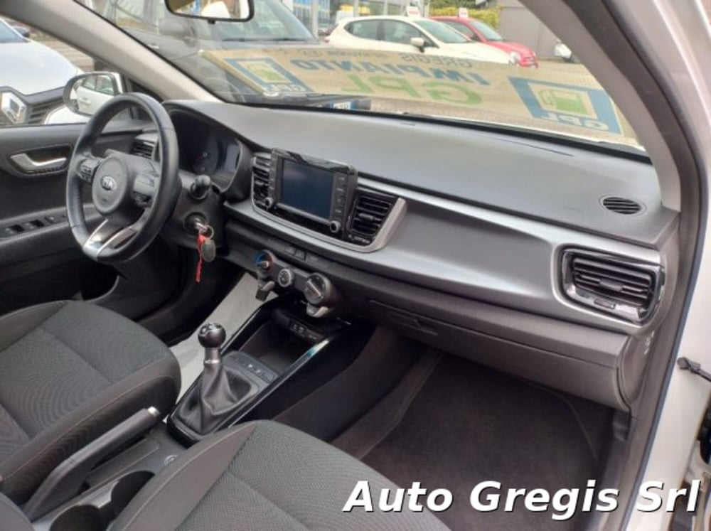 Kia Rio usata a Milano (16)