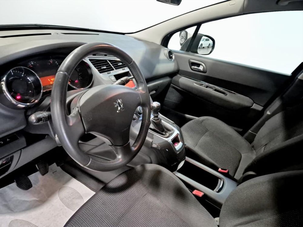 Peugeot 5008 usata a Padova (10)