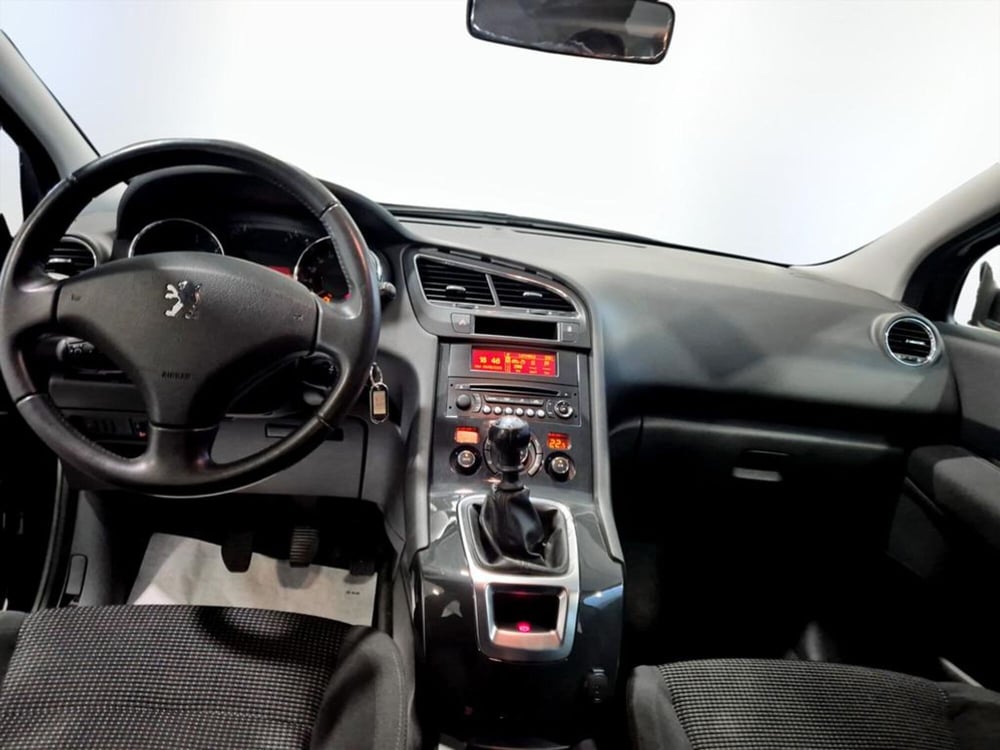 Peugeot 5008 usata a Padova (11)