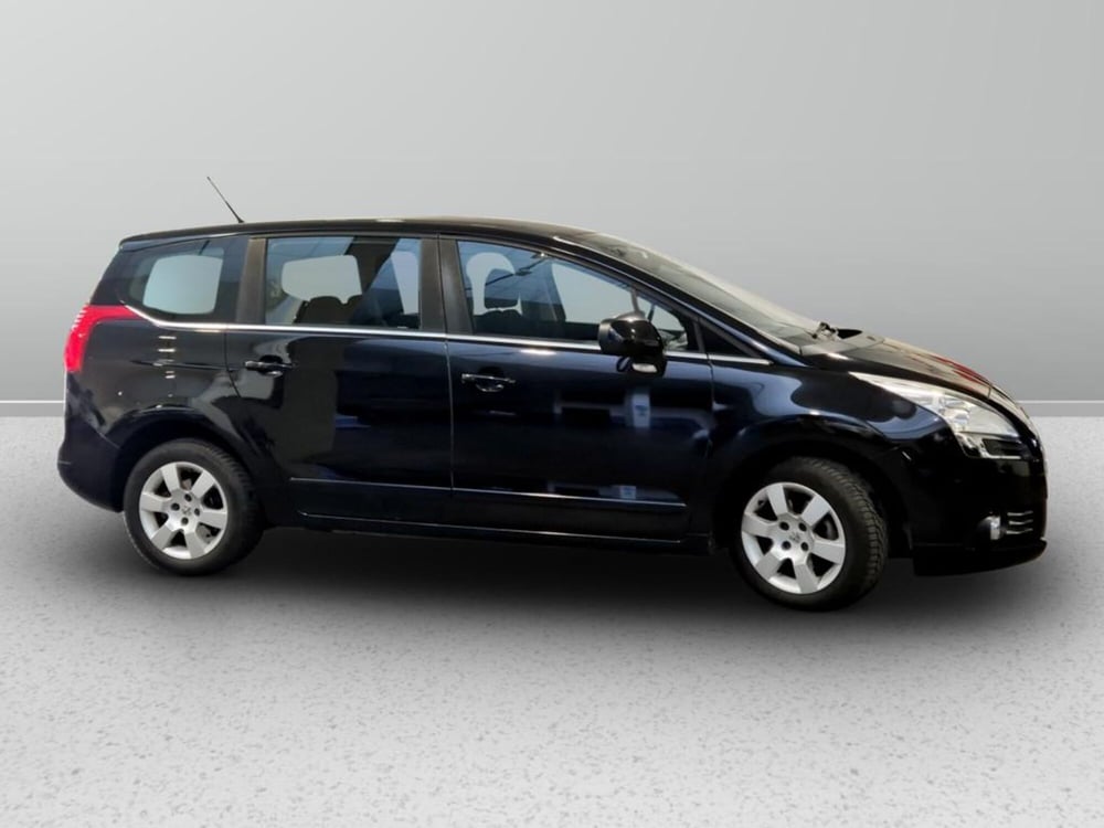 Peugeot 5008 usata a Padova (5)