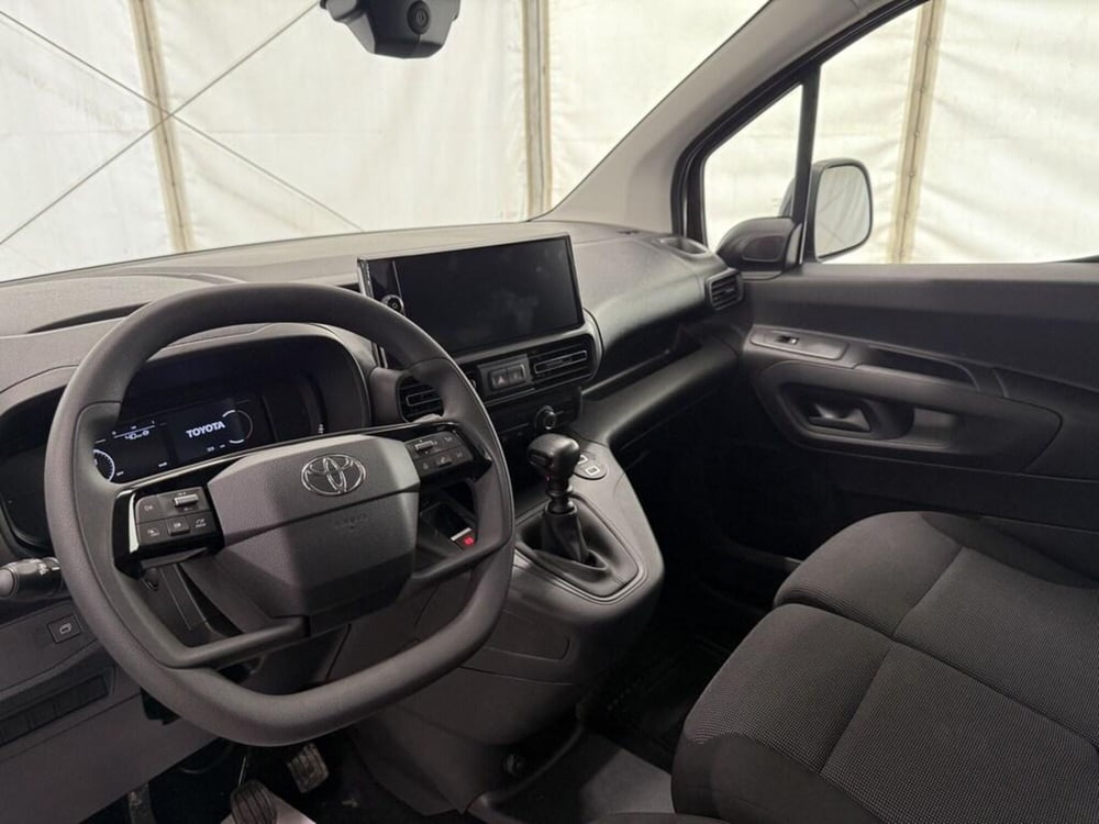 Toyota Proace City Furgone nuova a Monza e Brianza (12)