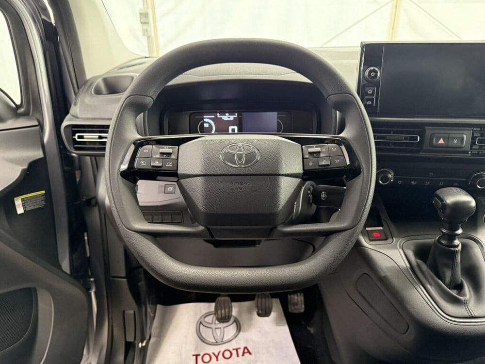 Toyota Proace City Furgone nuova a Monza e Brianza (7)